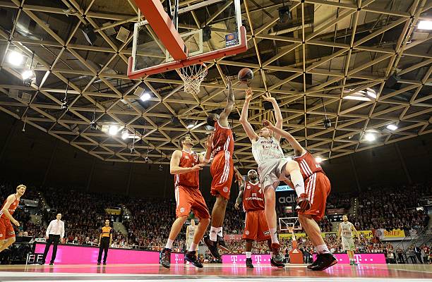 奔跑与高强 奔跑与高强