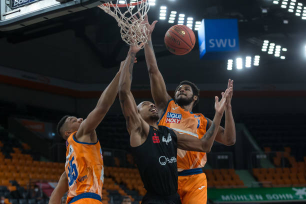 员如德容 员如德容